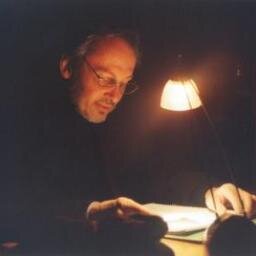 Filósofo,poeta, profesor Universidad de Chile.