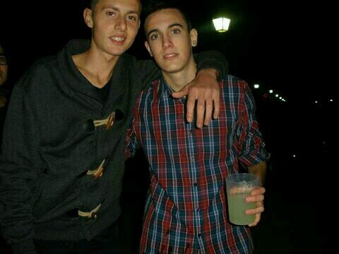 18'Es imposible discutir con un DJ, siempre está cambiando de tema                                                      Cuevas del Almanzora(Almería)
