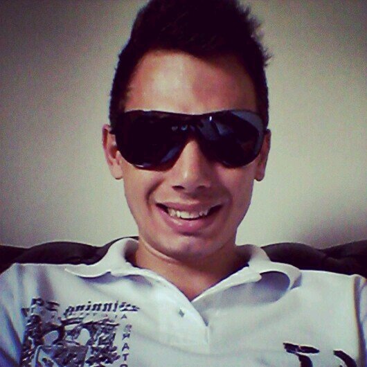 A vida me ensinou a nunca desistir. Nem ganhar, nem perder mas procurar evoluir   - Follow me ? ;)