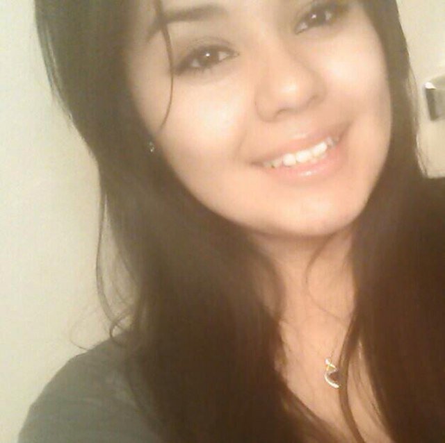 Uhmm Hii!! I'm Jasmine Matthews! :D I Love playing my piano and my acoustic! #fooood #is #life