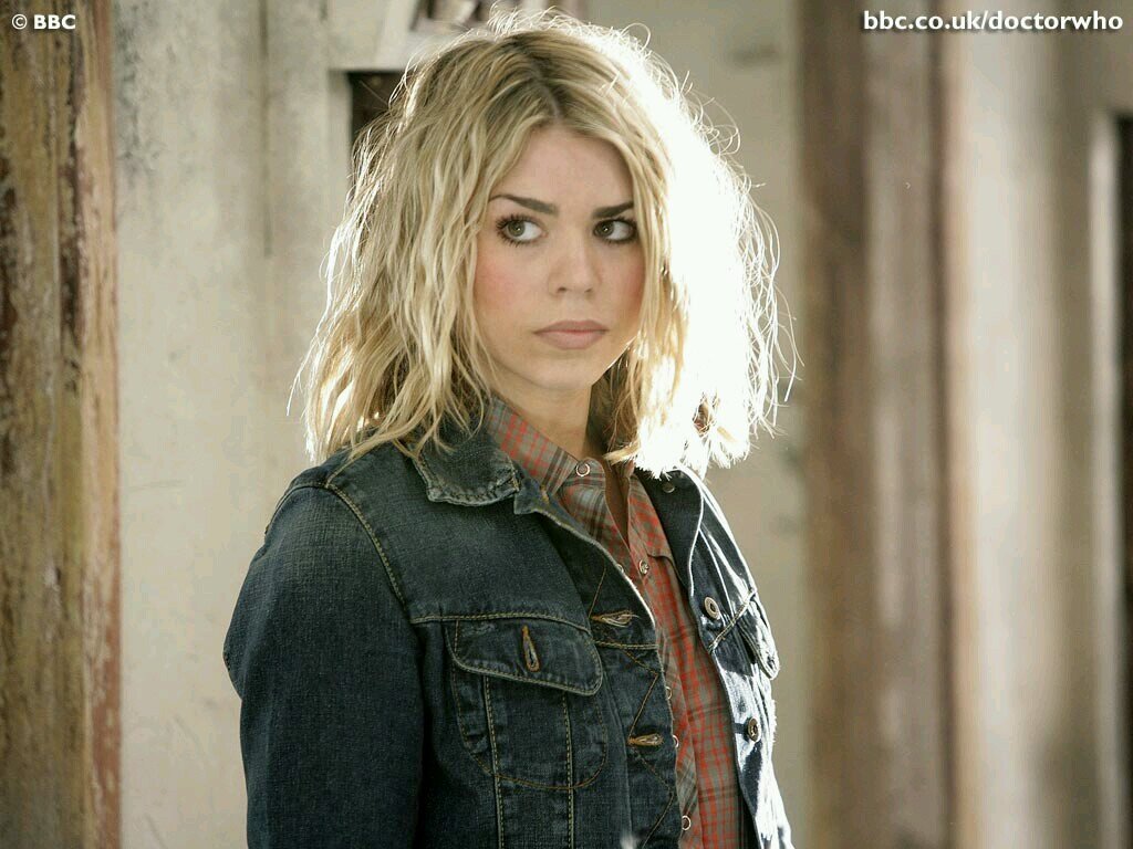 Oh, Hello! I'm Rose! Rose Tyler, I don't look like anyone special, but I've seen stuff you couldn't imagine (RP, bisexual, no 18+ please x) (Post Doomsday)