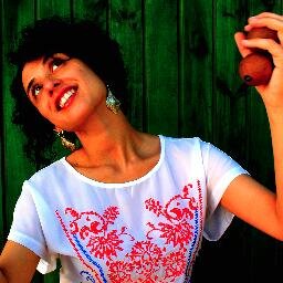 Compositora, Cantante,  Percusionista.
http://t.co/OfdPnPvllp