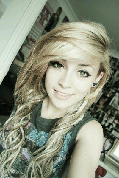 Hola Soy Tomboy y amo El K poper :)