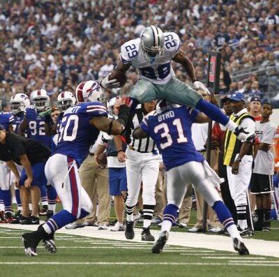 NoAirFlyZone's profile picture. Selling all me stuff!