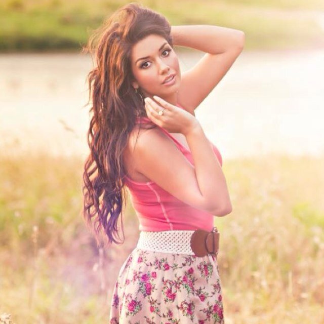 Peruvian born and raised living in OregonInstagram: MichelleAleman22
