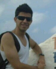 Solo hay un camino. Musico. Comerciante y enamorado de jesucristo, el es quien cuida de mi