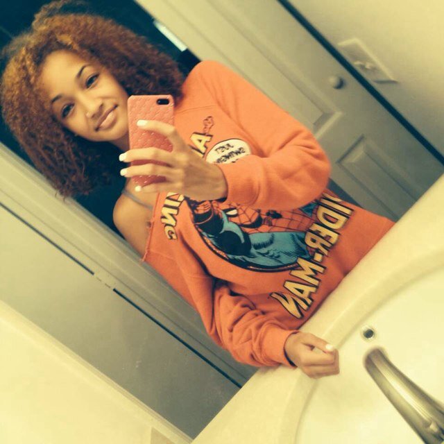 follow : @mayleena__ ☺️❤️✨
