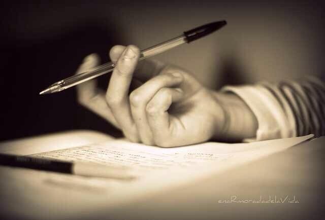تغريدات شخصيه ♡♬ الدنيا.! تدور ثم تعود وتقف عندك لتفعل بك ما فعلته بغيرك ؛ تذكر ذلك جيداً يامن تؤلم غيرك وتمضي كأنك لم تفعل شيئاً - -̴-̴-