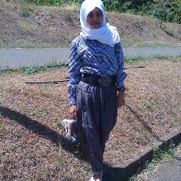 Mencintai allah n ibu .bpak.keluarga adalah kewajibanku