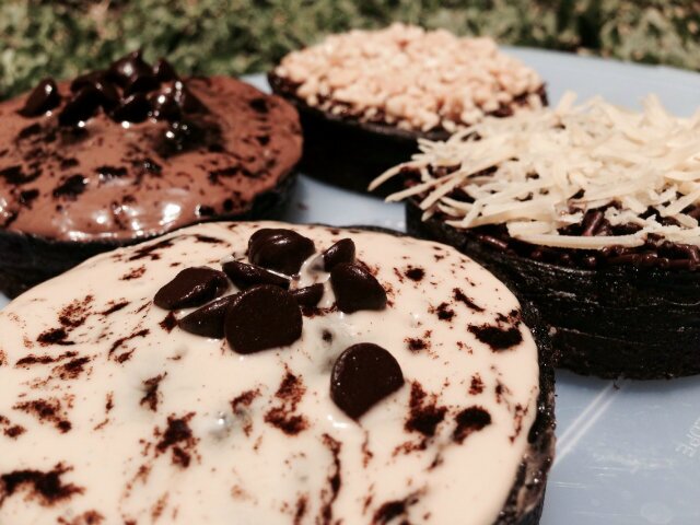 YaMMy Terang Bulan Brownies!!!  The Real Terang Bulan with taste of Brownies PERTAMA di SURABAYA bbm :29D2E485.            IG: @yammyvarian 087851336262.