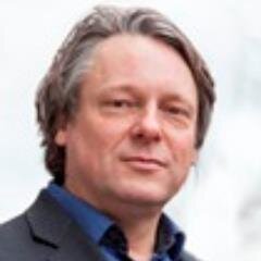 sociaal ondernemer | PeerAdministratie: mobiliseert hoger opgeleiden die brug naar de arbeidsmarkt nodig hebben. @PeerAdm | blogger Skipr