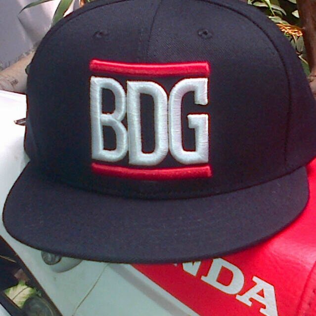 No tipu tipu...Order topi/beani berkwalitas contact Ph 081320975222 Pin 2a15a40e email topibandung@yahoo.com..