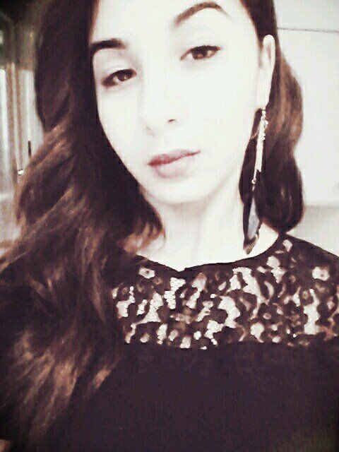 je suis ce que je suis et je l'assume. Je ne suis peut-être pas parfait mais j'essaie de rester fidèle à moi même.   :$