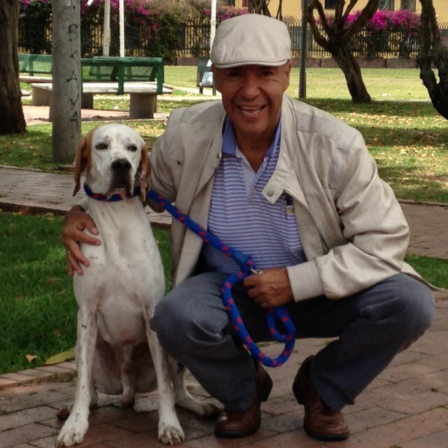 Periodísta Deportes Caracol Radio y Director Escuela de fútbol San Pablo-Bogotá.