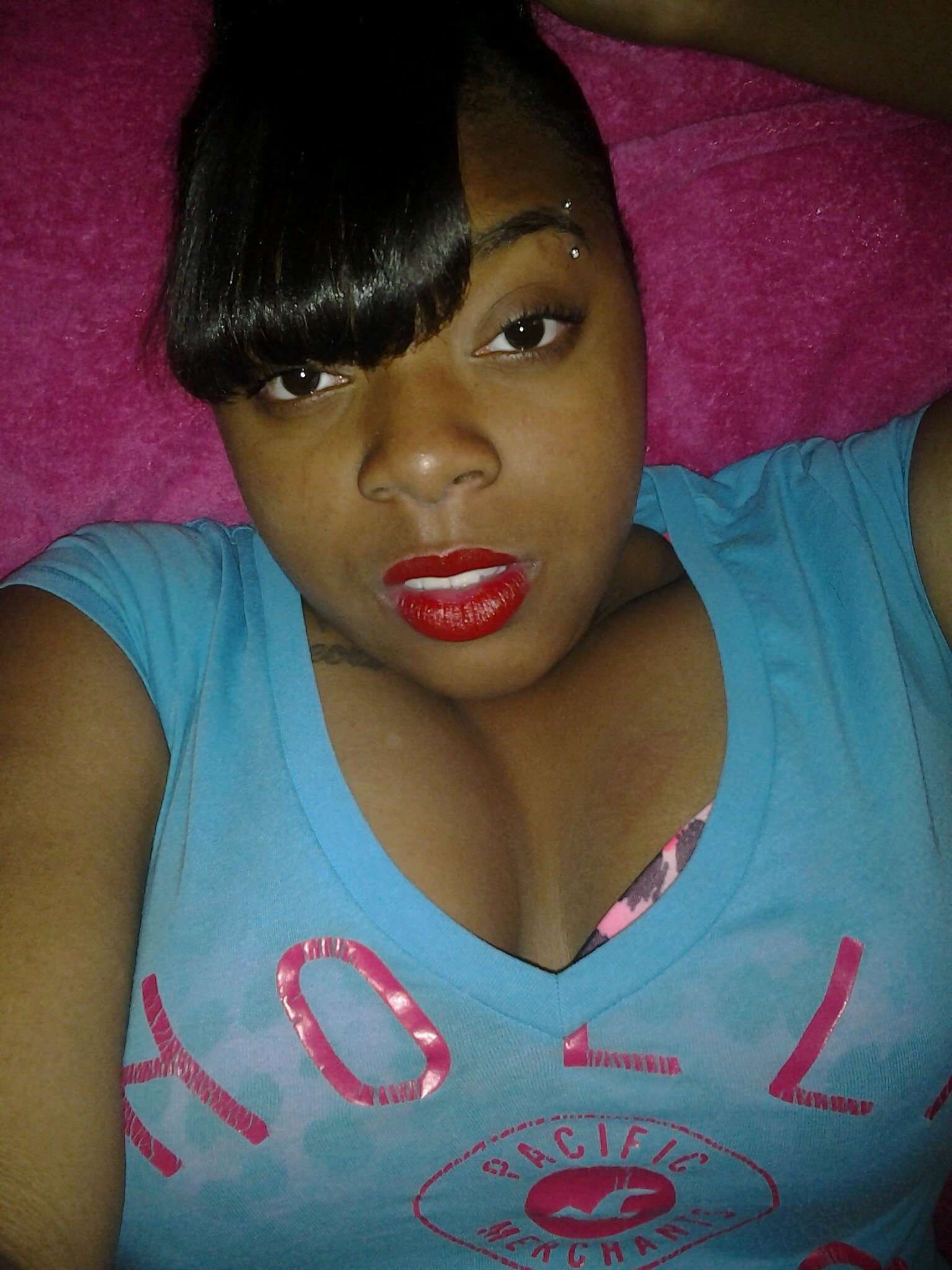 TweetMy_Wowzer's profile picture. Loveable Funny  Gorgeous outstanding girly all put in one Rwg Booder Daddy Woo Boo Booda and Booman and my Baby Giggles ♥♥♥♥