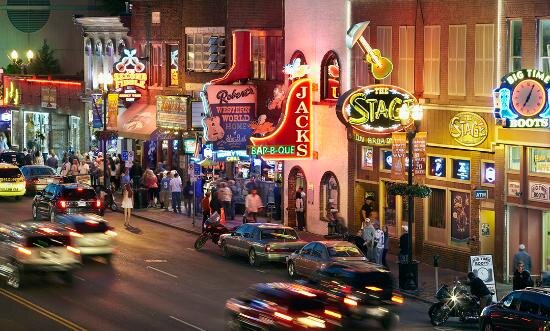 Tweeting about all things happening in and around the Music City.