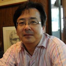 文湖는 주역의 대가이신 大山 김석진 스승께서 주신 호. 성경, 불경, 사서오경, 노장, 코란, 인도고전 등을 공부하고 강의하는 경전연구가.