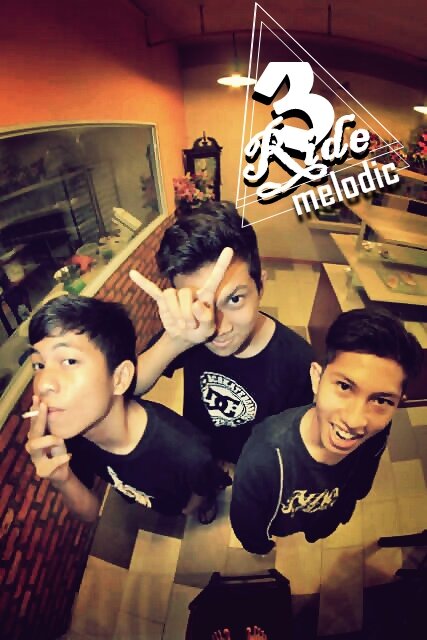 MELODIC PUNK|Rider From @KSkateboarding |Love skateboarding | Just a newbie that just started to learn| @DedeCharlo_sk8 @Gama_sk8 @RandyIrwanPrada