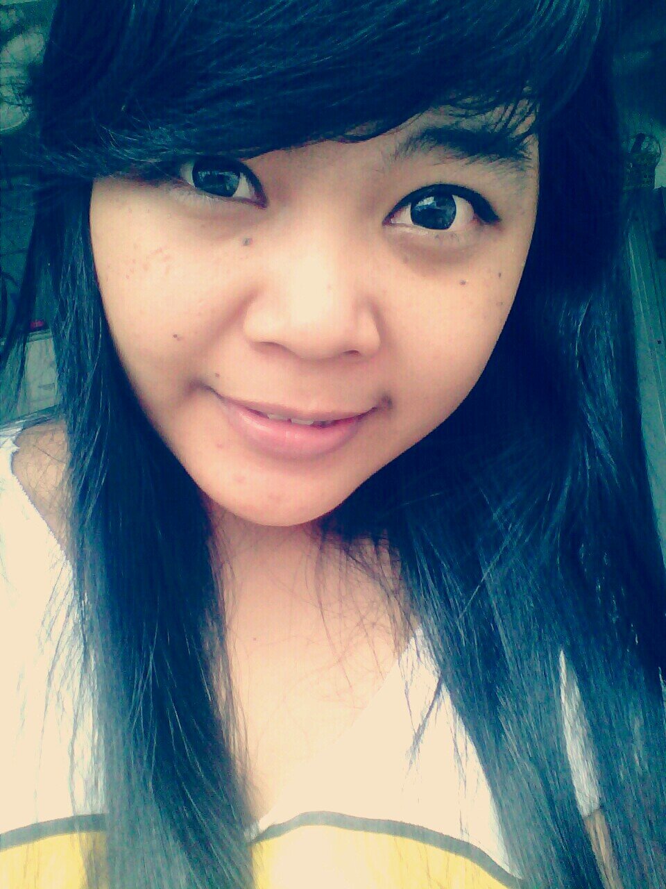 AyuPrissylia's profile picture. love is suck