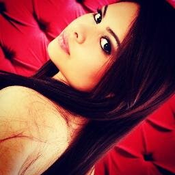 quelα que vc fαlα mαl, pαgα-pαu e fαz iguαl '
Nαo importα o quє єu diigα,
Vocє irα vαlorizαr pєlo quє vê,
julgαr pєlo quє ouviu
e opinαr pєlo quє conhєcєu