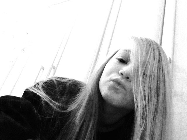 Hi im tianna, wanna play? :)