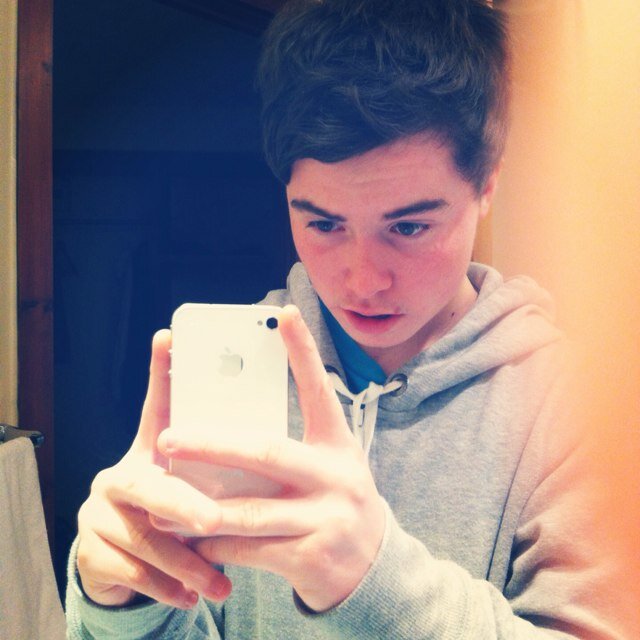 charliesnell96's profile picture. Instagram: Charliesnell591