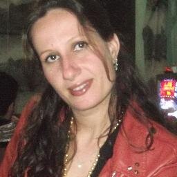 sou mãe, amiga , simpatica legal, de tudo um pouco !!!!!!simplismente    eu!!