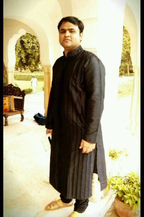 Husband, Father, Manager @ Amazon and fan of the Indian cricket team