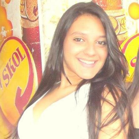 18, leonina, estudante de engenharia, chocólatra