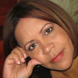 Soy una mujer emprendedora, libre, feliz y que le gusta disfrutar de los amigos y la vida