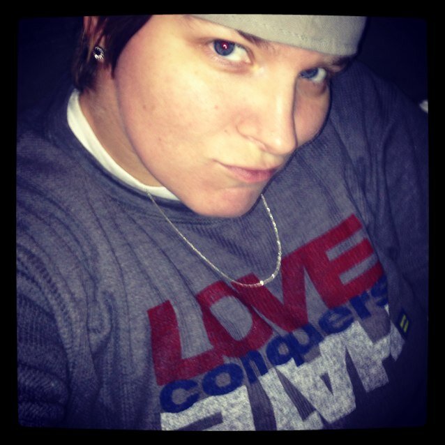 I'm just me! Single and 30 with a beautiful 4 year old daughter! :)
