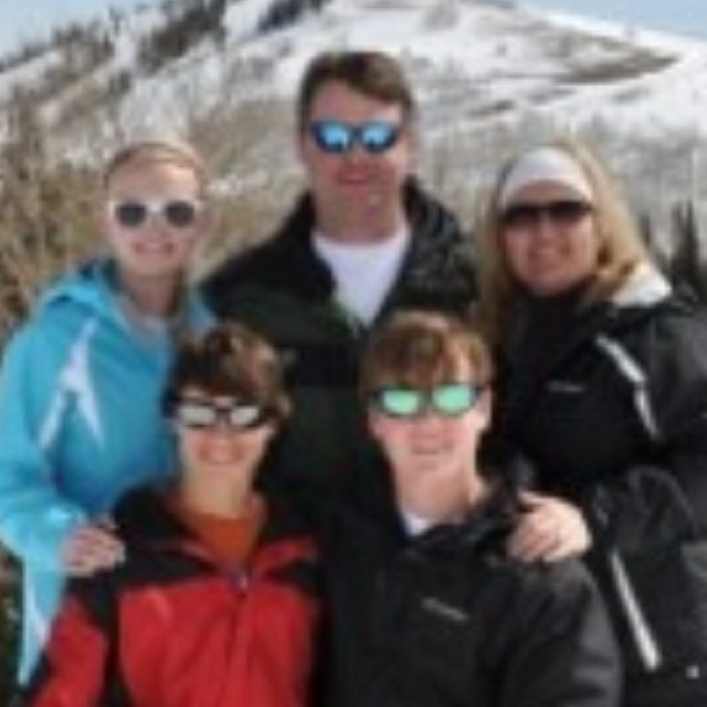 liznwillWest's profile picture. 