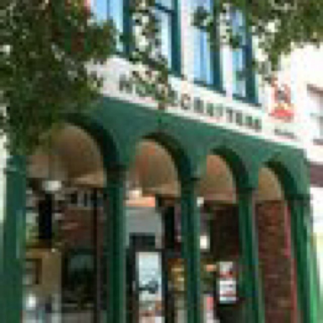 Homecrafters Paint & Glass
Store Hours: M-F 7am-5pm Sat. 7am-4pm. Closed Sundays.
Office: (270) 826-2795