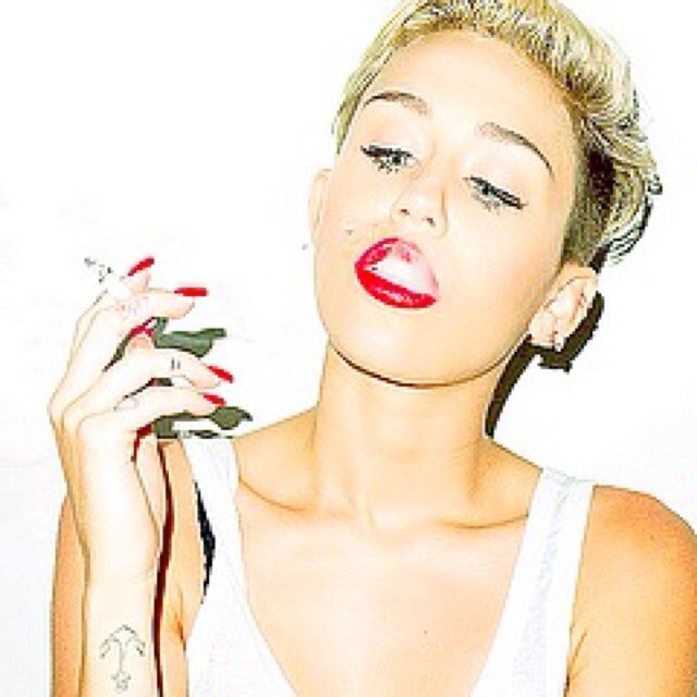 I came in like a wrecking ball I never hit so hard in love ♥  @dra_directioner @DemIsMy_Turtle
