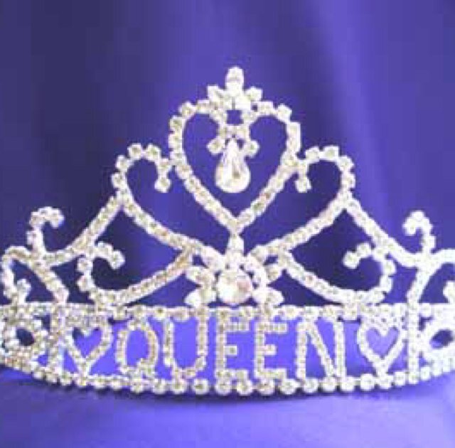 Love me or hate me, you all want to be me ✨ WEAR THE CROWN