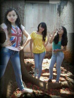 ៛ APENAAS UMA FÃ ៛
