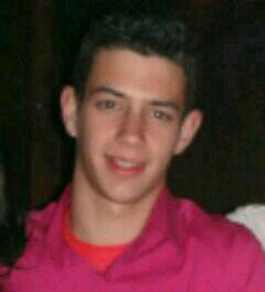 Valora lo que tienes lucha por lo que quieres y muere por lo que amas. 05-01-96