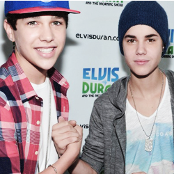 17 Hijo de Afrodita. Me encantan los gorros. Liceo es mi bff y hermano pan, pls somos fabs.