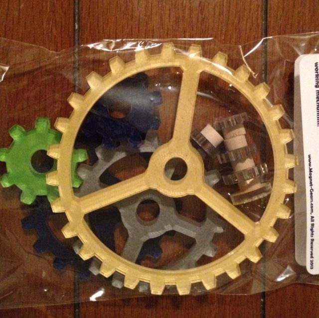 For the little engineer, these handmade gear magnets get the mental gears going. Made @ColumbusIF Magnet gears for boys and girls of all ages. #toys