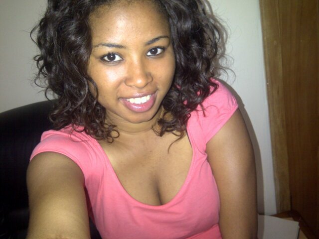 smart, funny,pweety,fun loving babe wit lotsa ambition hoping to get there soon