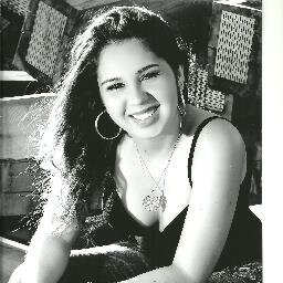 Mais sempre  haverá uma data,palavra,olhar,filme,musica,perfume,abraço, um sorriso pra te fazer lembrar de mim *-*