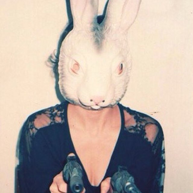 biosbio32's profile picture. a free follow for you, please follow @imurderedmarta for me? otherwise ill unfollow.. thank you:)