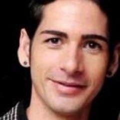 Amigo, estudante, leonino, sincero, crítico, escritor, concurseiro, internauta, apaixonado por música, louco e permanentemente mutável, me conheça? follow-me...
