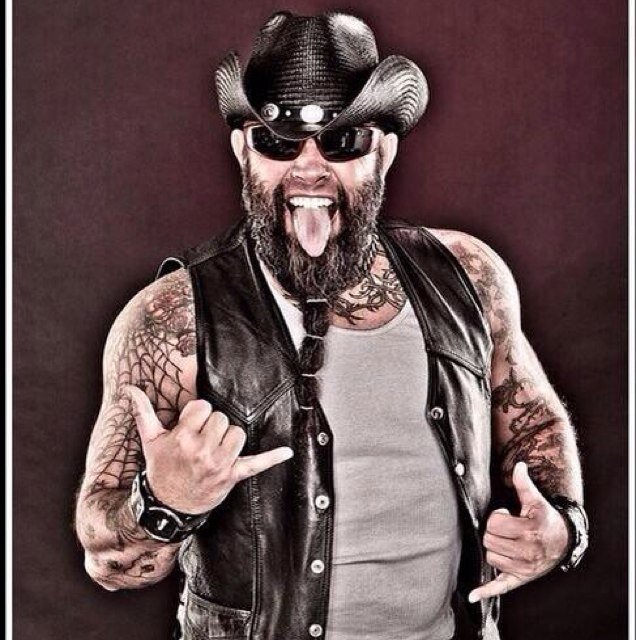 The Real UncleD Assman From The Hit TV Shows Webdreams, Dragon's Den, Cool Guy Files & Matchmaker. Professional photographer.