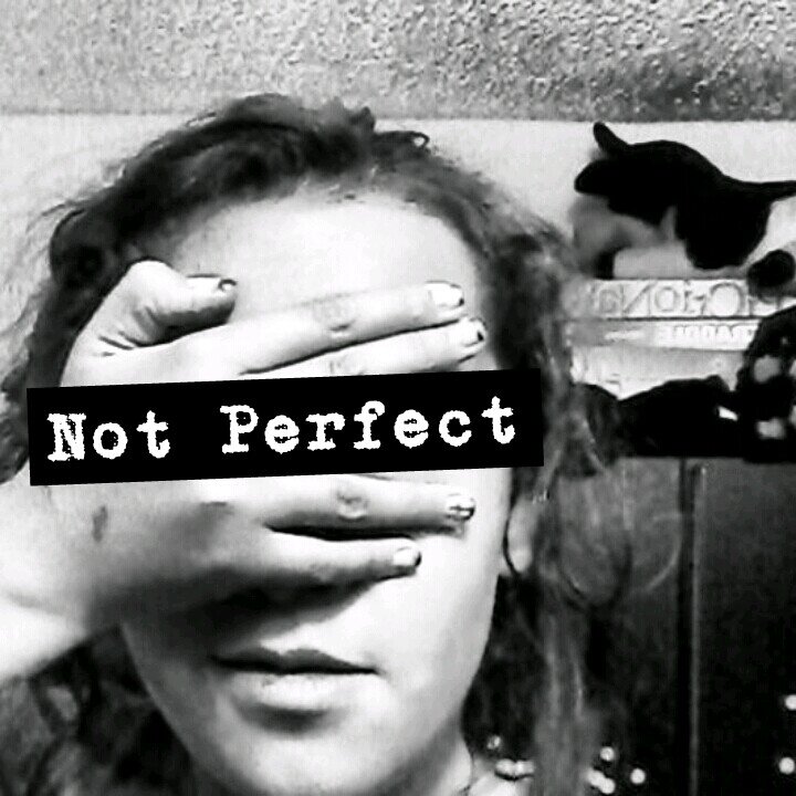 Yes , I'm Directioner..Problem??......I'm sexy and know it Oksha jejeje