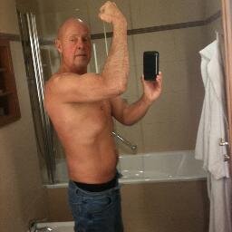 5'9, 155.. Into masculine muscular men, working out , wrestling, other ways of getting sweaty . Dominant muscular younger men to front of line. Let's talk. :)