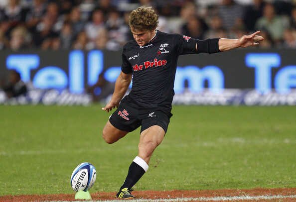 I'm a rugby and cricket player I live in phalaborwa and my best song is aviici wake me up