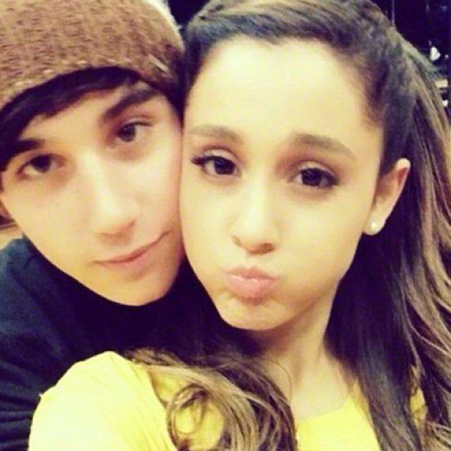 Hey im a big fan of Jariana i know they broke up. I wish one day Ariana Grande will become Ariana Brooks.

This account is a retweet and follow account!!
