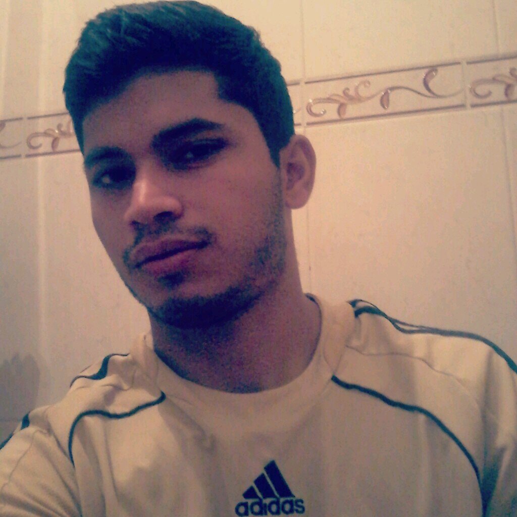Estudiante-ING. De Gas, Deportista♥futbol,(RMadrid-Vinotinto-Mineros)