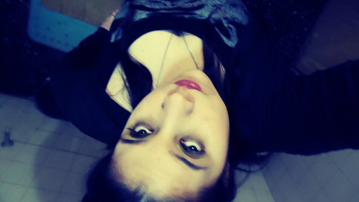 Pienso Pienso Pienso En Ti En Ti
Tu Amor Me Saca De La Oscuridad
Me Lleva Hasta La Eternidaaad ♫